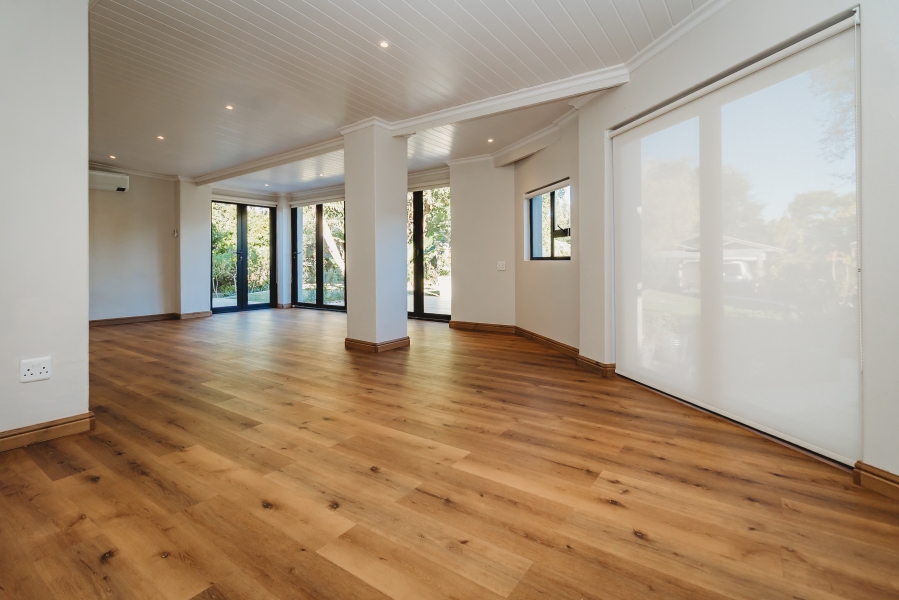 6 Bedroom Property for Sale in Heatherlands Western Cape